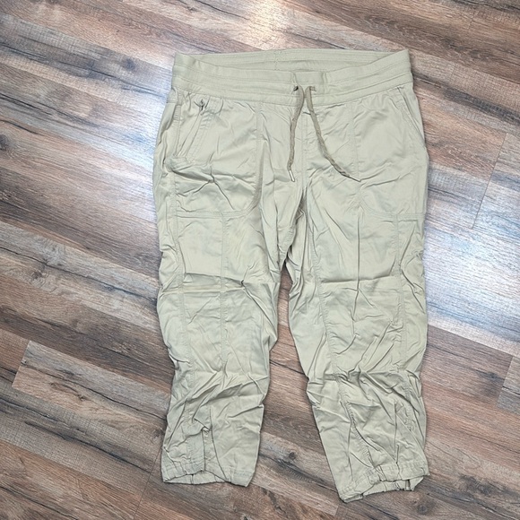 The North Face‎ Tan S/P Woman’s Hiking - Picture 1 of 8